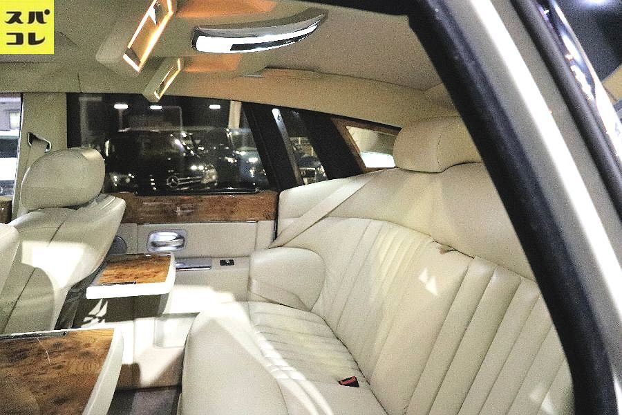 *** Rolls Royce Phantom D car dealer record list great number sunroof 5 number of seats mileage 67,500km ***