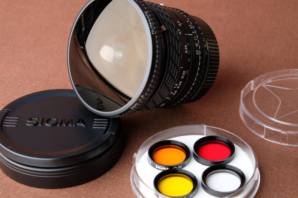 シグマ 魚眼/フィッシュアイ/SIGMA FISHEYE CIRCULAR IMAGE 8mm f4 FILTERMATIC for Nikon 用/専用フィルター4枚(22.5mm)キャップ付_画像1