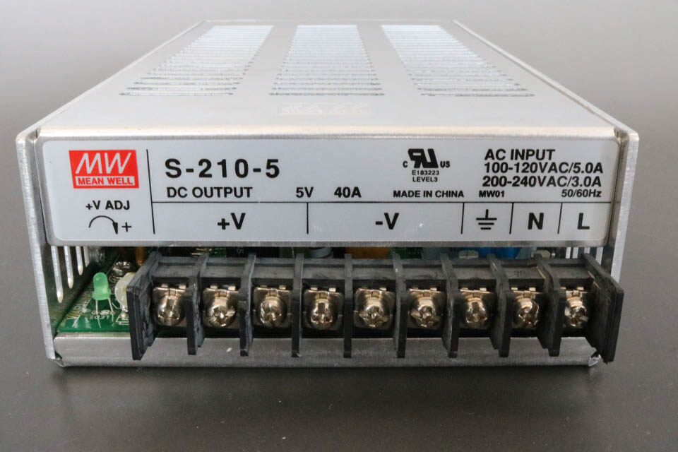* secondhand goods switching regulator DC5V 200W S-210-5 (MEAN WELL) control number [F2-A0005]*