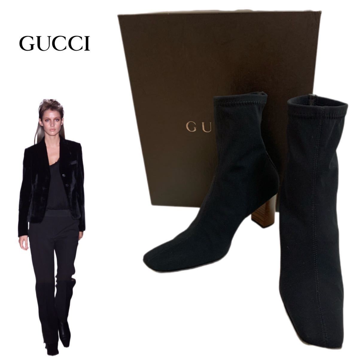 Gucci Vintage Gucci Vintage, сделанный в Италии.