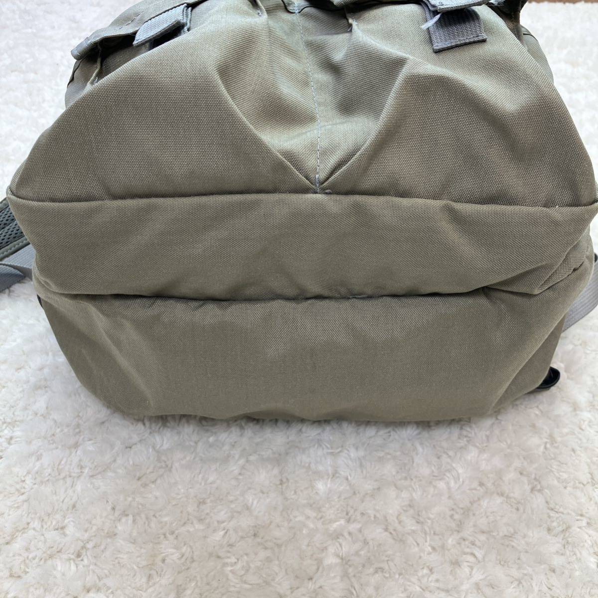 美品 BRIEFING × MHL USA製 コラボバックパック リュック グレー 美品 BRIEFING × MHL USA製 コラボバックパック リュック グレー