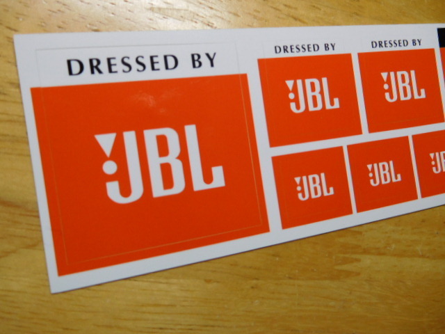希少レア彡新品在庫品・JBL DRESSED BYジェイビーエル・スピーカーメッカー・サイズ色々ステッカー店頭用/販促用？ノベルティグッズ非売品_UPです。