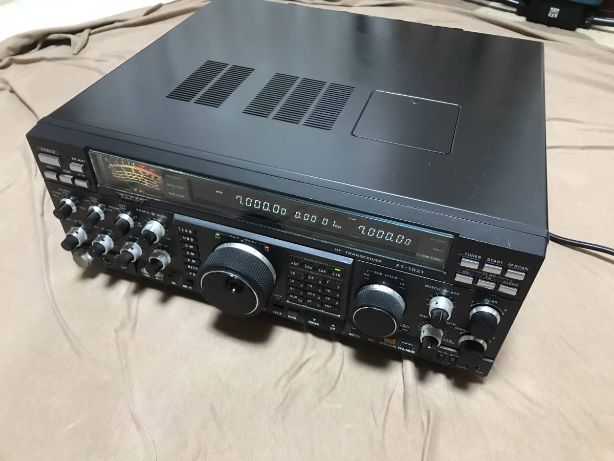 【送信不可!訳あり★このまま受信機に!部品取りにもどうぞ！Yaesu FT-1021 100Wオールモード・トランシーバー】_画像3