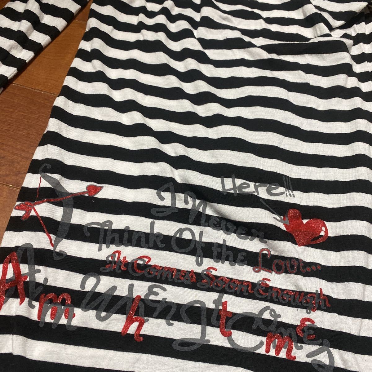 セシルマクビーCECIL McBEE ベージュ　長袖Tシャツ　カットソー　ボーダー　ハート_画像4