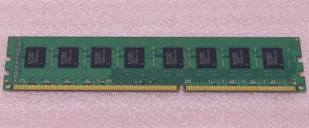 ¶SanMax SMD-8G28NP-16KM - PC3-12800U/DDR3-1600 エルピーダチップ 240Pin DDR3 UDIMM 8GB 動作品_画像2