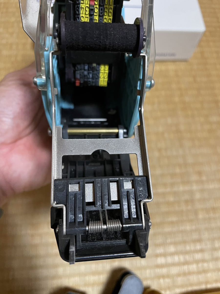 SATO ハンドラベラー PB3-208 オマケ黄色　セメダイン　2Y-S 汚いけど使えます！_画像3