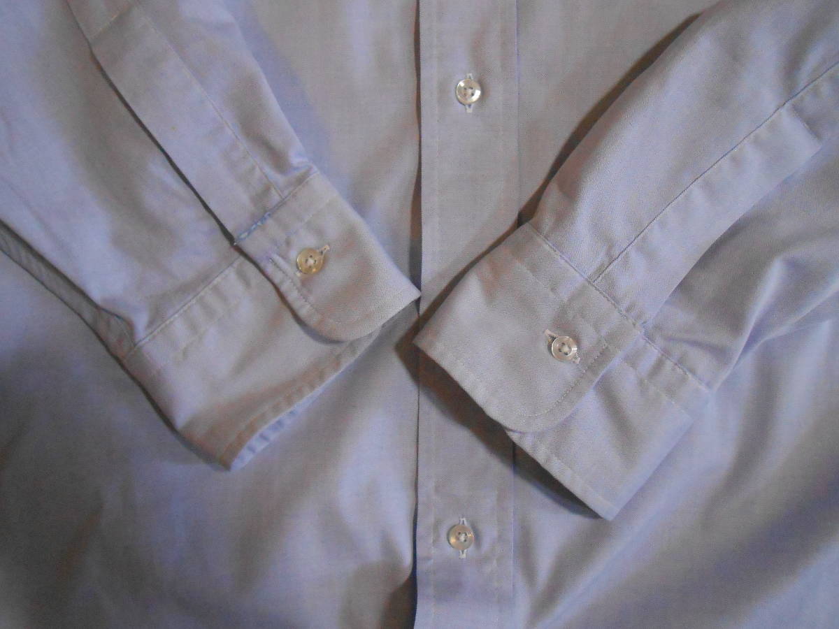美品　米国 Brooks Brothers　ビンテージ　貴重な米国製　オックスフォード生地の淡いブルーの万能の定番のBDシャツ　US16_画像7