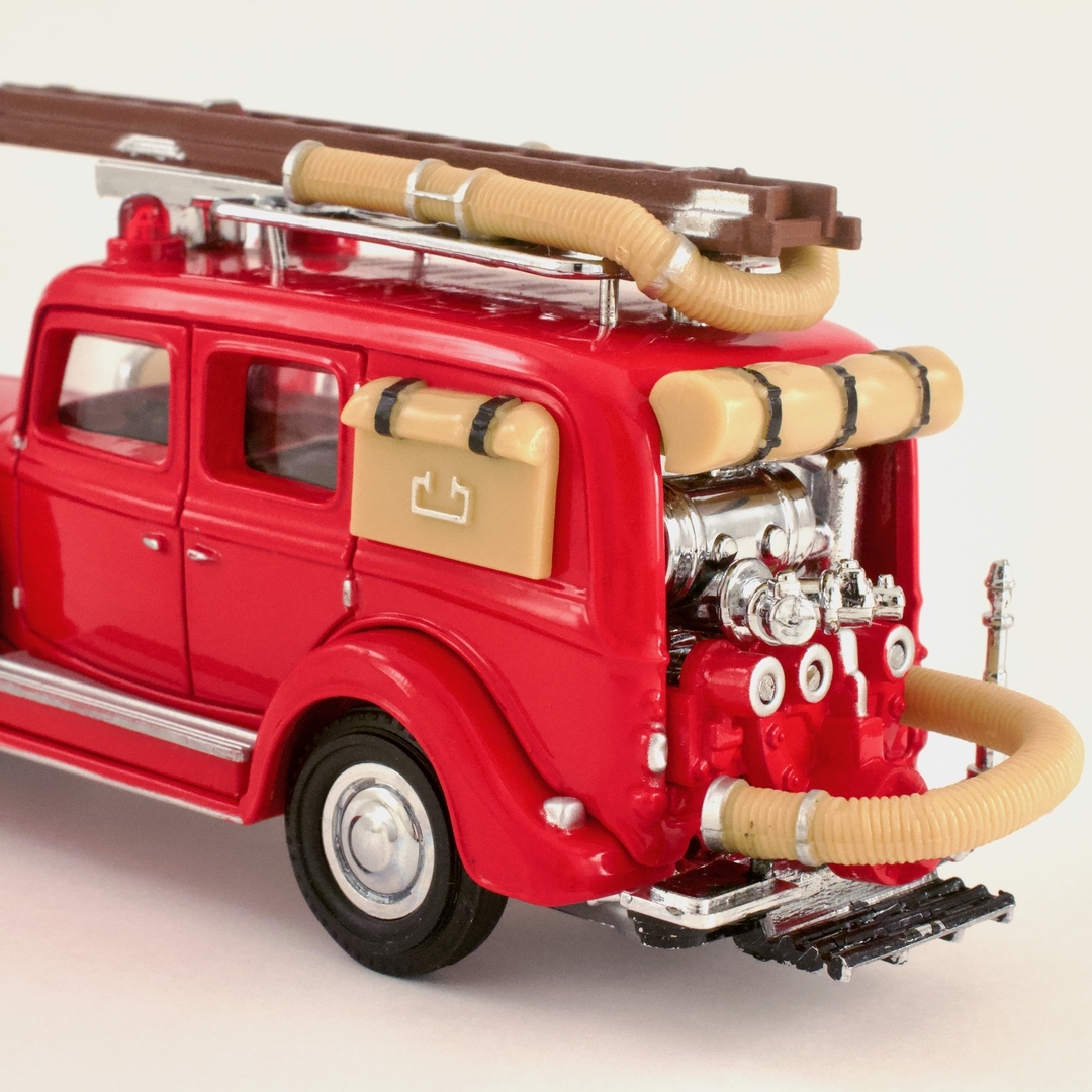 イギリス マッチボックス（matchbox） 1994 Models of Yesteryear 1933 CADILLAC V-16 FIRE WAGON YFE03 中国製_画像7