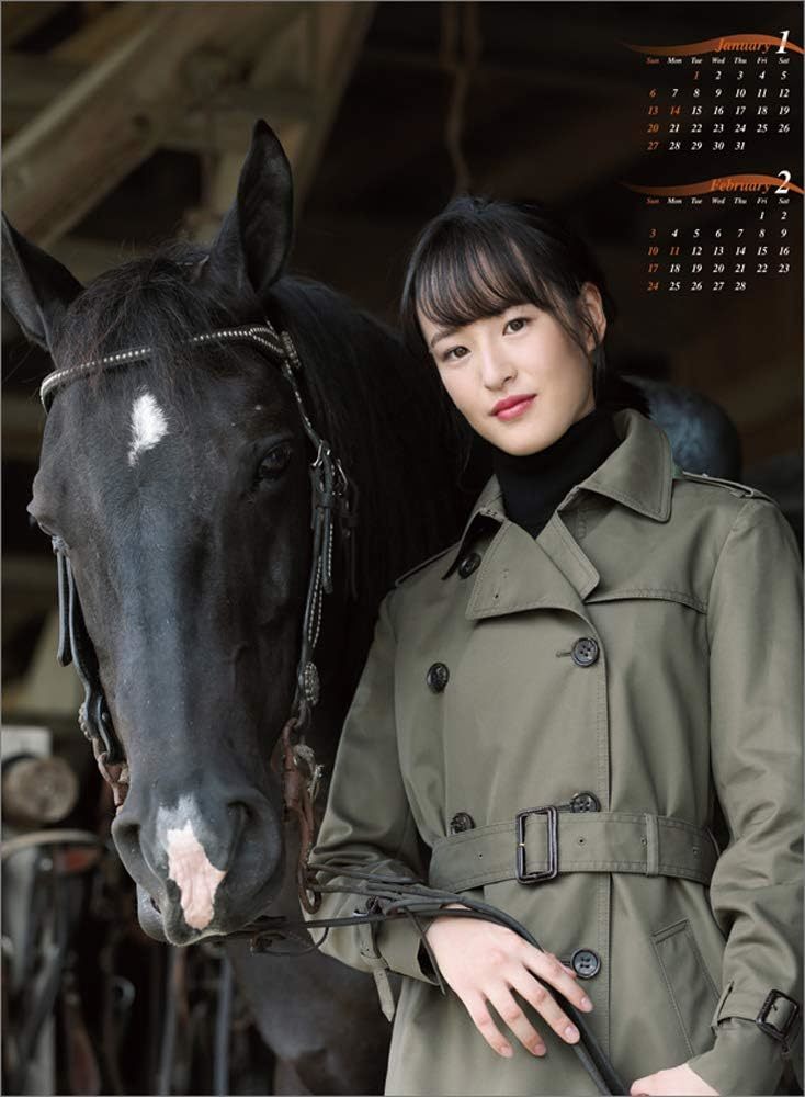 ■新品未開封　ＪＲＡ　藤田菜七子 2019年 カレンダー 壁掛け B2サイズ　ゆうパック送料込み_画像2