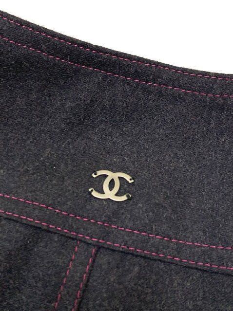 シャネル　CHANEL フリル　スカート　ココマークチャーム付き　レア　00A 42サイズ　美品