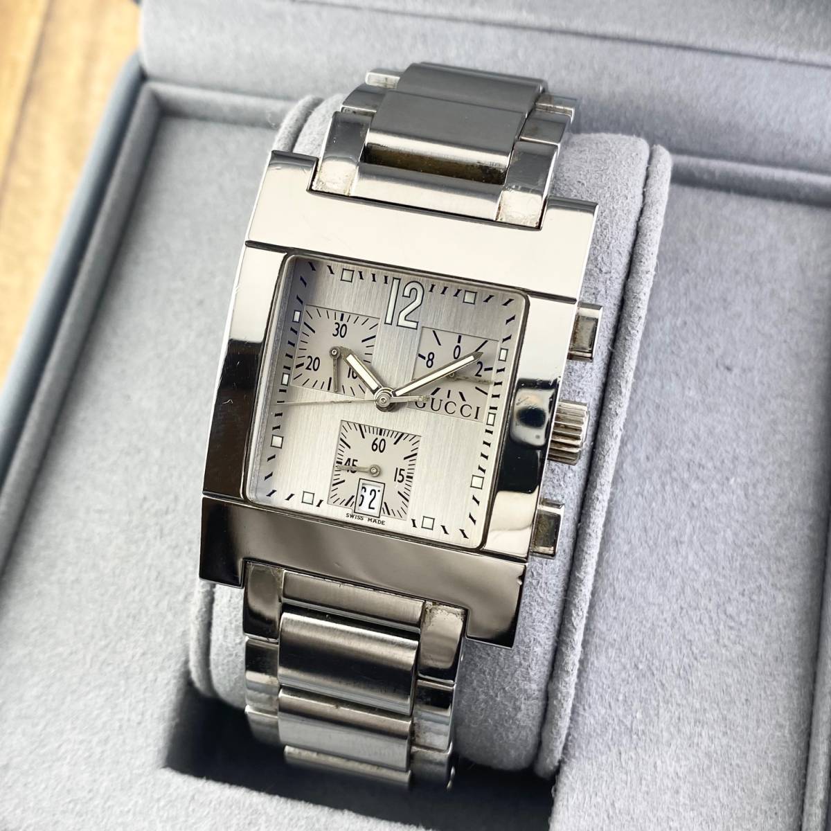 1円〜】GUCCI グッチ 腕時計 メンズ 7700 クロノグラフ シルバー 1円〜】GUCCI グッチ 腕時計 メンズ 7700 クロノグラフ シルバー