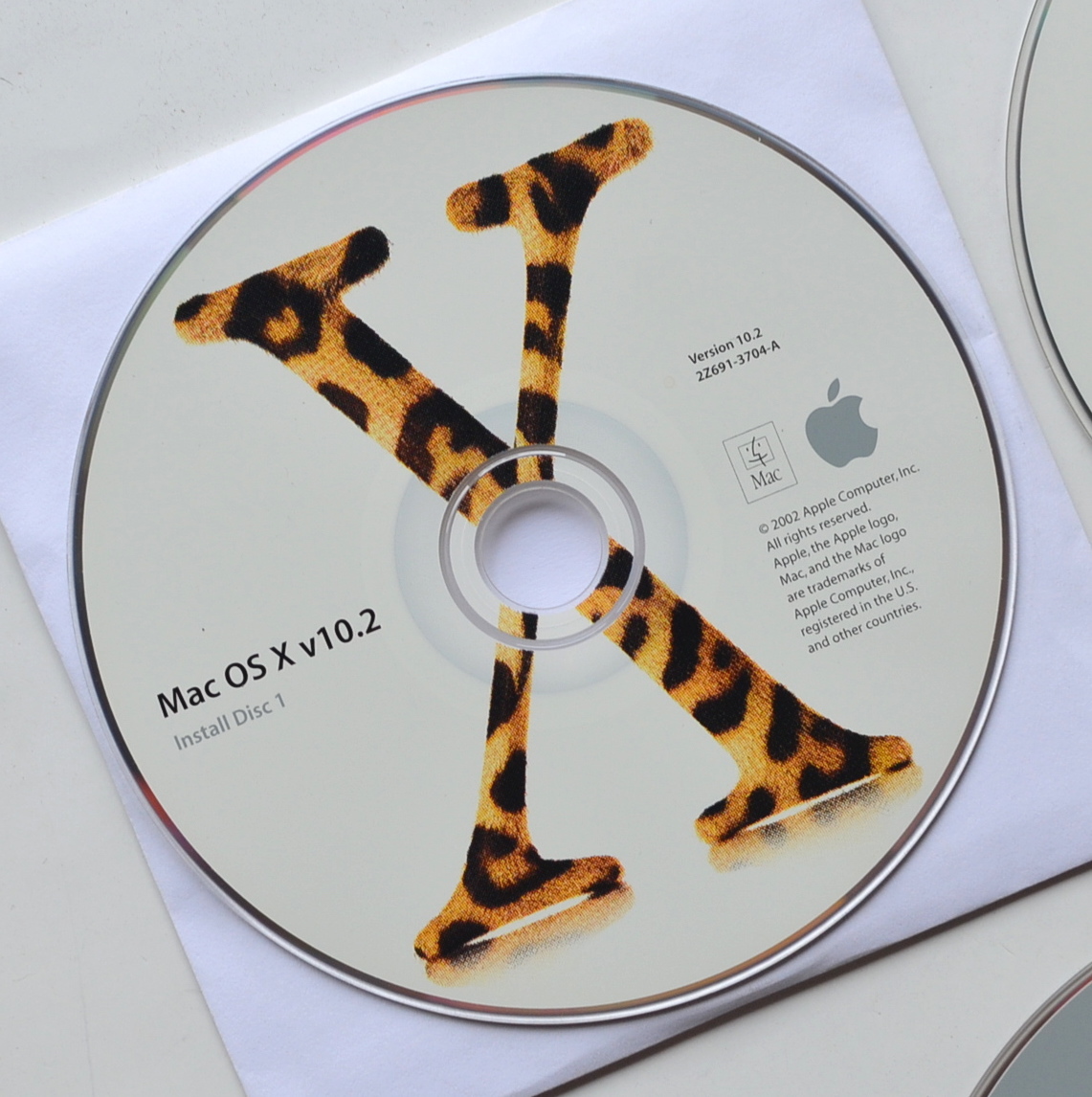 Mac OSX 10.2 Jaguar 正規販売　フルインストール版 CD + 0SX10.2.8 Combo Updata/0S9.2.2Classic_画像2