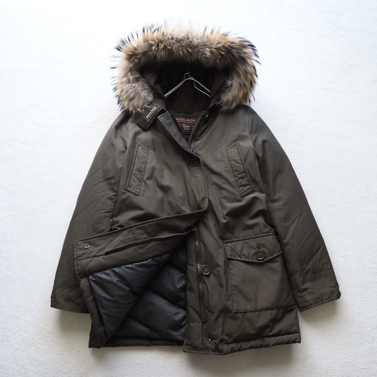 美品 WOOLRICH ウールリッチ ARCTICPARKA アークティックパーカ 6040 ダウンコート リアルファー フード モッズコート ロングコート カーキ_画像2