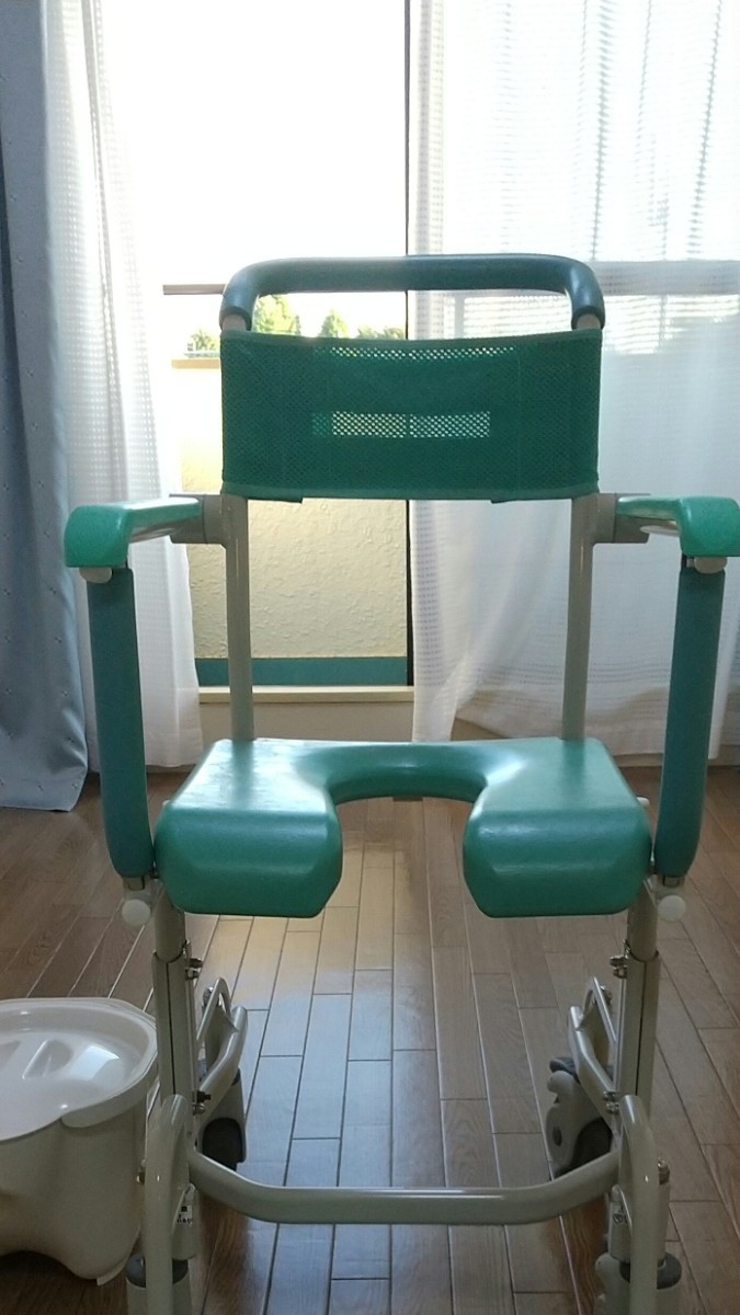  как новый распаковка до Yazaki инвалидная коляска для душа туалет to модель 4 колесо свободный машина CAK-460