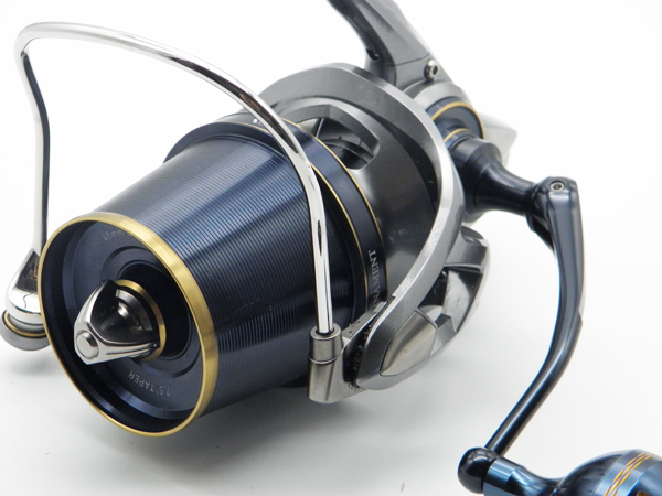 超美品 DAIWA ダイワ 19トーナメントサーフ45 HG 05PE ほぼ新品 【送料無料】_画像2