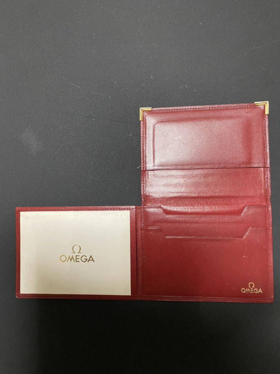 オメガOMEGA 革カード定期券免許証入れ折ったサイズ横105×縦83中面伸ばしたサイズ横212×縦160 とても貴重なカード定期券免許証入れ年代物