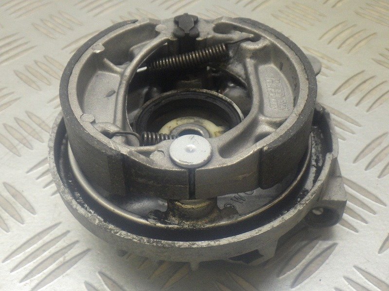 スーパーディオ　フロントブレーキドラム　ベース　AF27-2256***