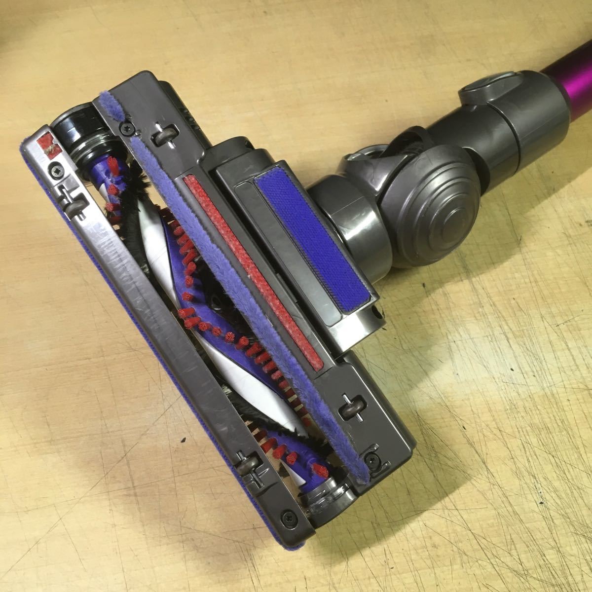 【送料無料】(112104G) dyson DC45 サイクロン式コードレスクリーナー 【ワケあり】 ジャンク品_画像6