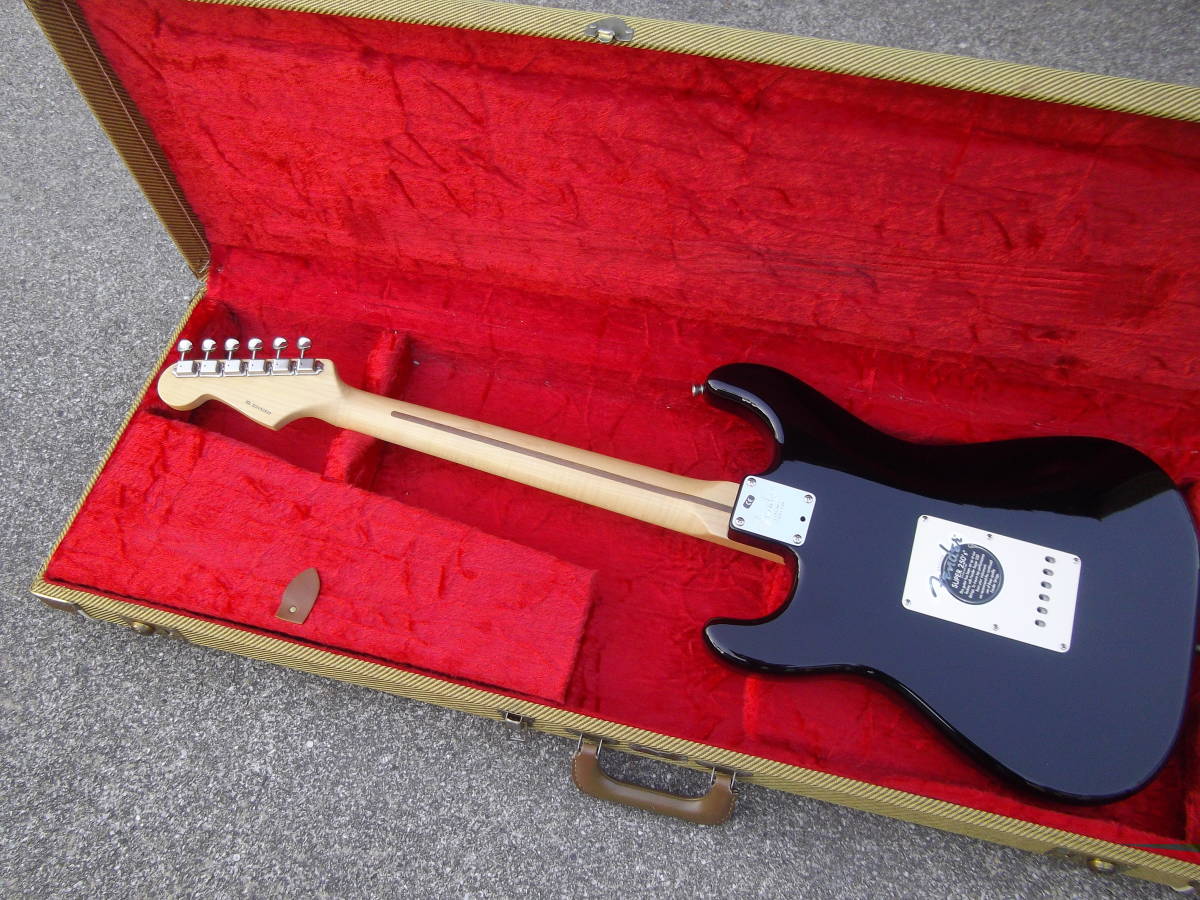 FENDER EC модель Blacky 