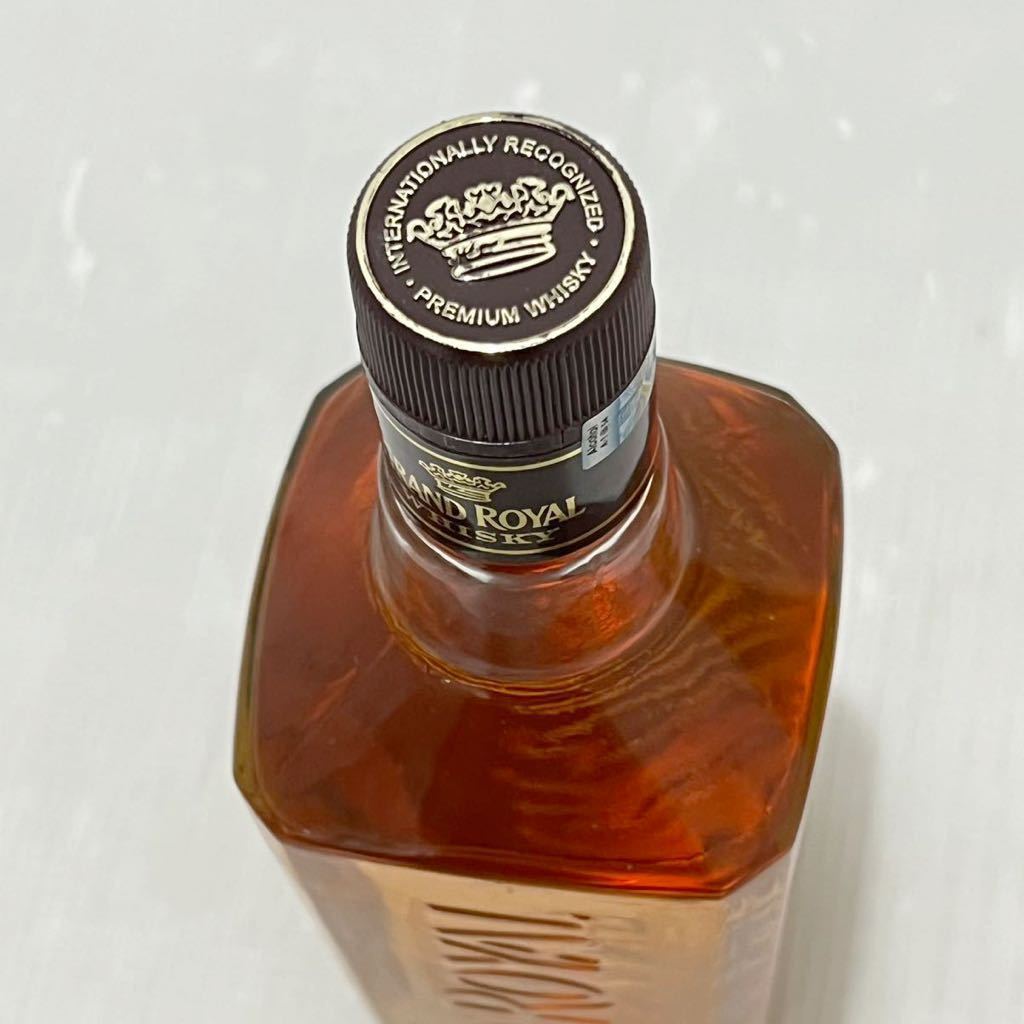 D(1120g2) ☆未開栓 GRAND ROYAL WHISKY Special Reserve グランド ロイヤル ウイスキー 700ml 43% 酒_画像7