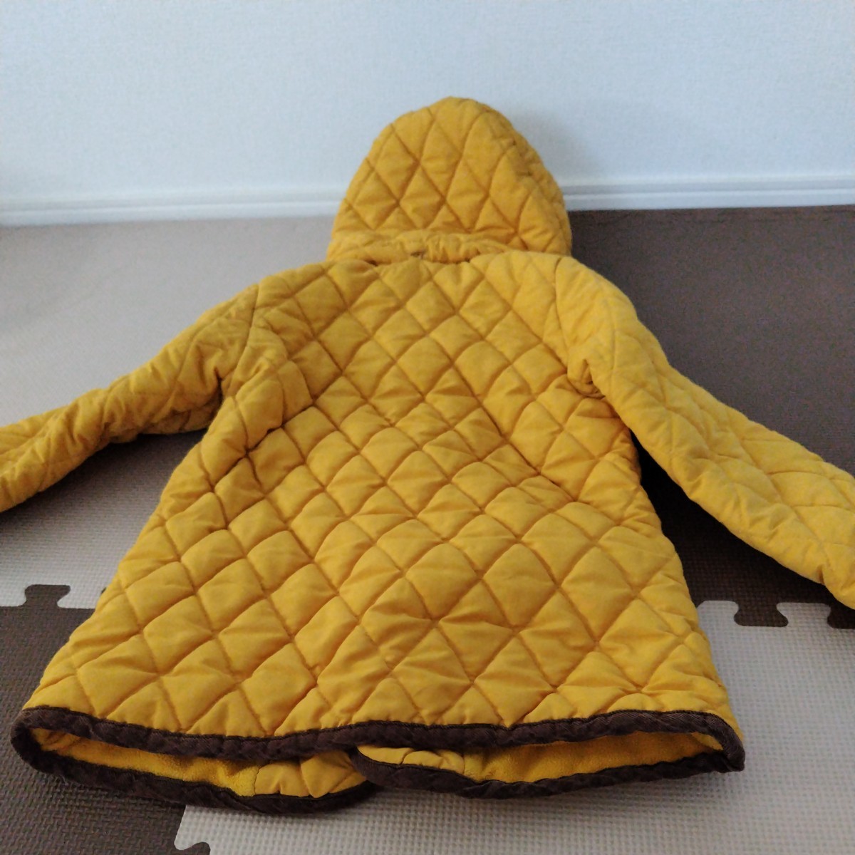 ...　kladskap 110 размер  　 жёлтый  цвет 　 жёлтый 　...　 пальто 　 пиджак 　... тоже 　 еда   можно снять 