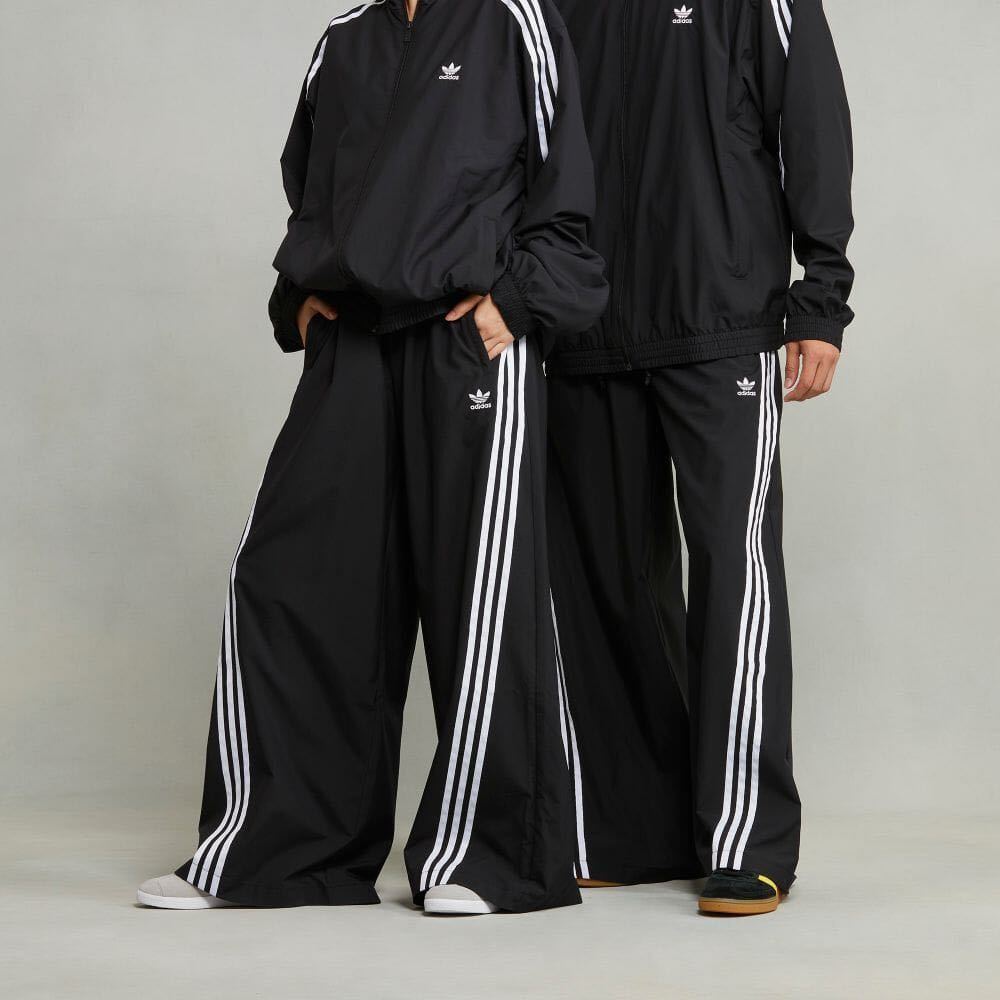 即決 完売品 超希少3XL入手困難ブラック新品adidas Originals 即決 完売品 超希少3XL入手困難ブラック新品adidas Originals