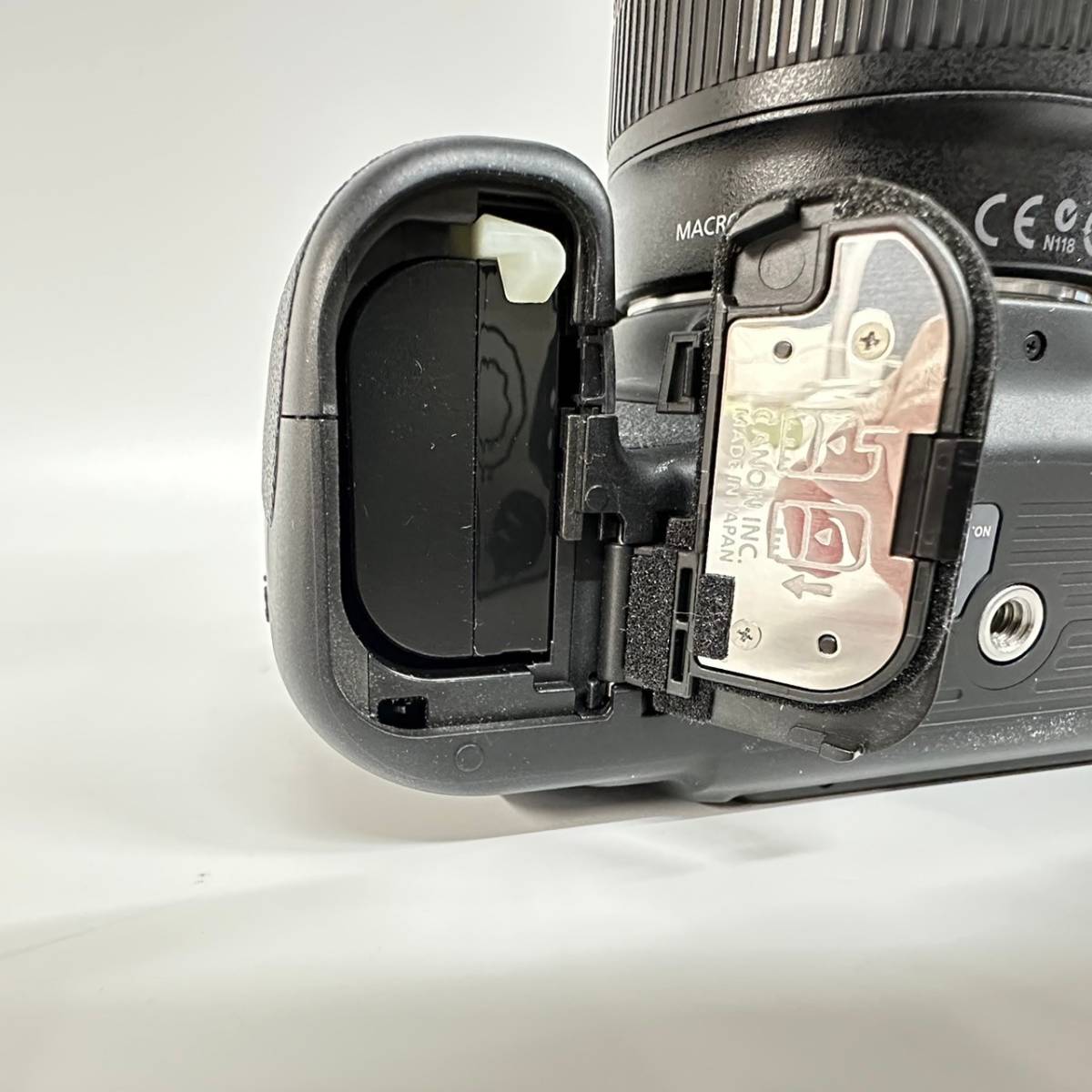 1円~【ジャンク】キャノン Canon EOS 60D ZOOM LENS EF-S 18-135mm 1:3.5-5.6 IS デジタル一眼レフカメラ レンズ 付属品あり G101238_画像9