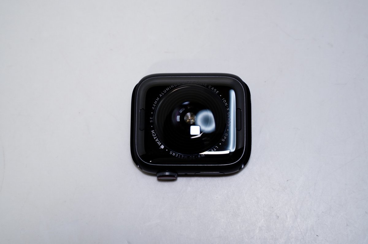 1円 Apple Watch SE GPS+Cellularモデル 44mm MKT33J/A 動いたけどジャンク 中古美品 迅速対応　_画像4