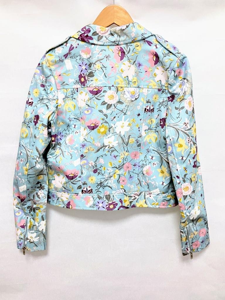 [ including carriage ][ for girl ]GUCCI Gucci jacket 150cm chronicle size 12 light blue × silver × purple other floral print Italy made cotton s3406072