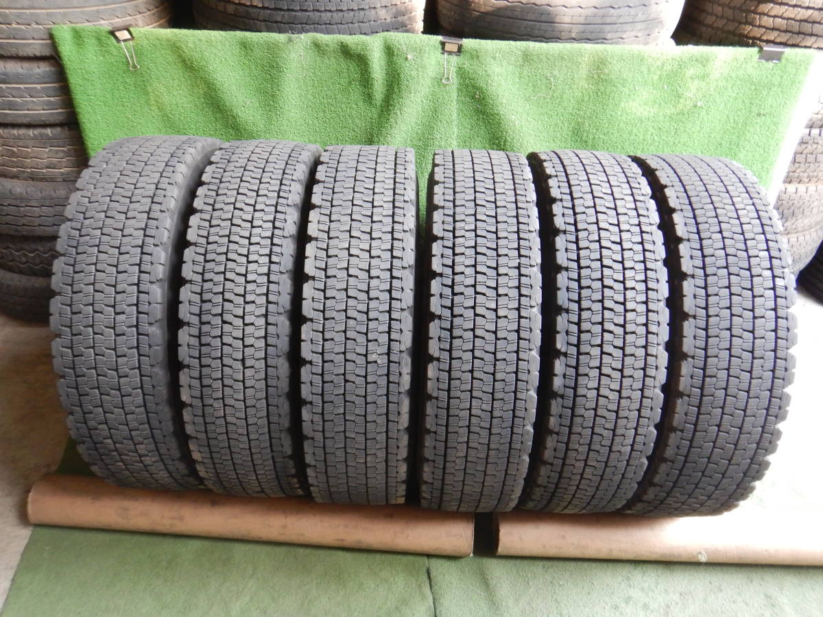 ★BS W900 スタッドレス★225/80R17.5 123/122L 残り溝:2本10.28mm以上/4本9.1mm以上 傷、汚れ、片べり等あり 2022年製 6本 MADE IN JAPAN_画像1