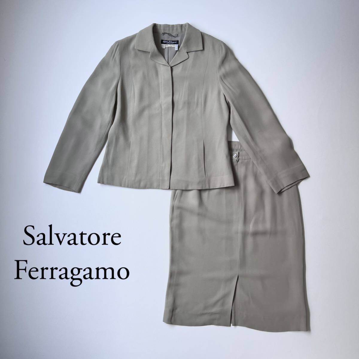 Salvatore Ferragamo サルヴァトーレフェラガモ セットアップスーツ スカート スリット ガンチーニ　 ヴィンテージ vintage イタリア製