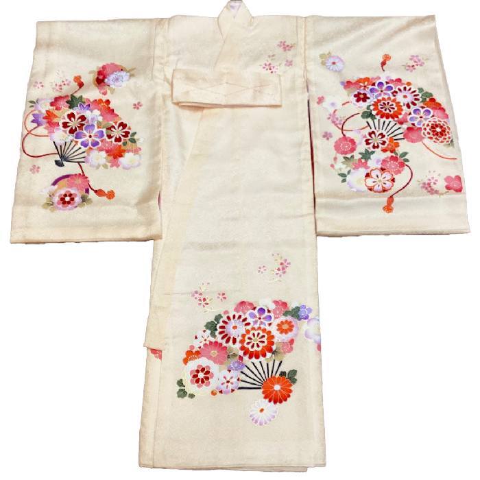 o. three . girl kimono ug310 production put on the first put on celebration put on cream color flower hand . writing sama made in Japan new goods postage included 