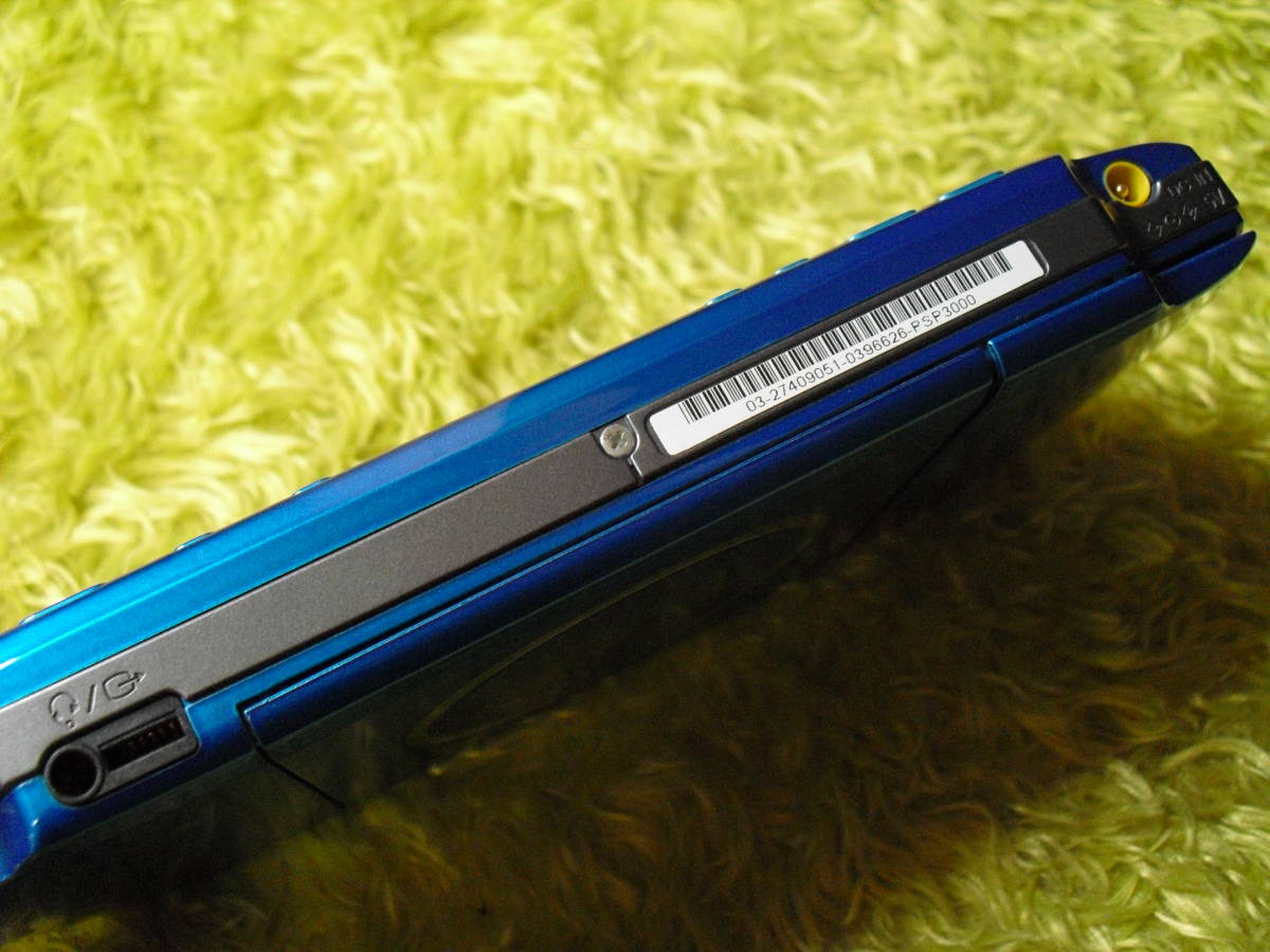 【PSP本体】SONY・ソニー PSP-3000 プレイステーション・ポータブル ブルー/充電ケーブル 通電確認OK！_画像6