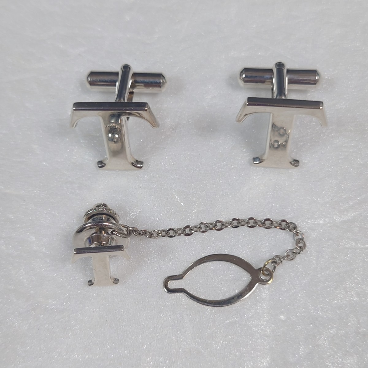 TIFFANY & Co 】ティファニー トヨタコラボ カフス&タイタック TIFFANY & Co 】ティファニー トヨタコラボ カフス&タイタック