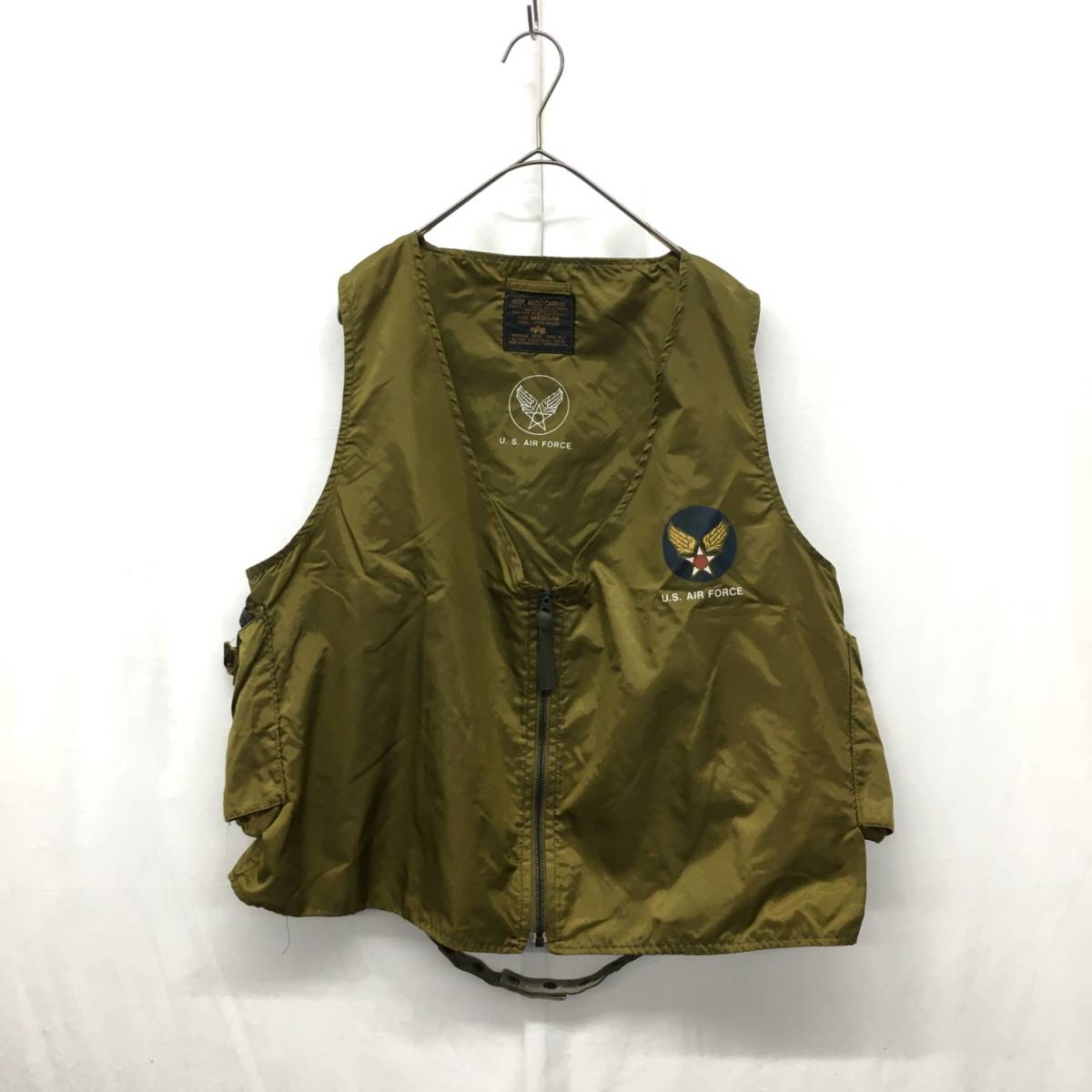 KZ7176★ALPHA : E-1 RADIO VESＴ CARRIER★M★カーキ系 アルファ ラジオベスト_画像1