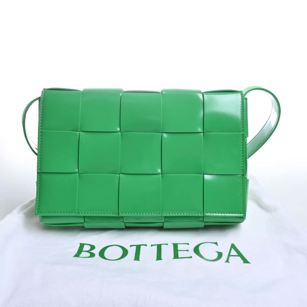 【中古】Bottega Veneta ボッテガヴェネタ イントレチャート ブラッシュドレザー カセットバッグ グリーン レディース by