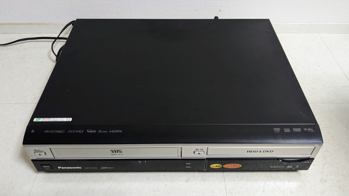 Panasonic パナソニック VHS一体型 DVDレコーダー DMR-XW200V 2007年製 ジャンク　_画像2