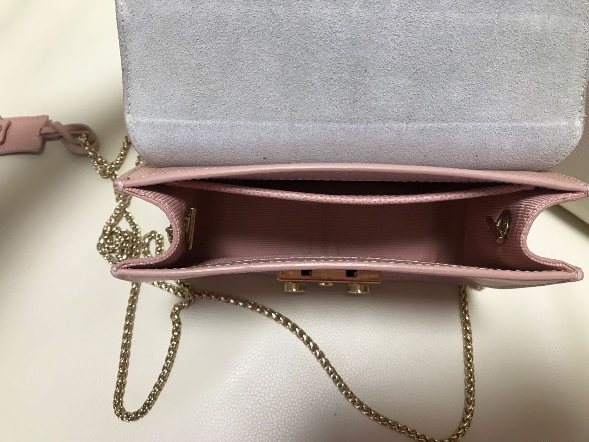 FURLA 鍵付き フルラ メトロポリスミニクロスボディショルダー FURLA 鍵付き フルラ メトロポリスミニクロスボディショルダー