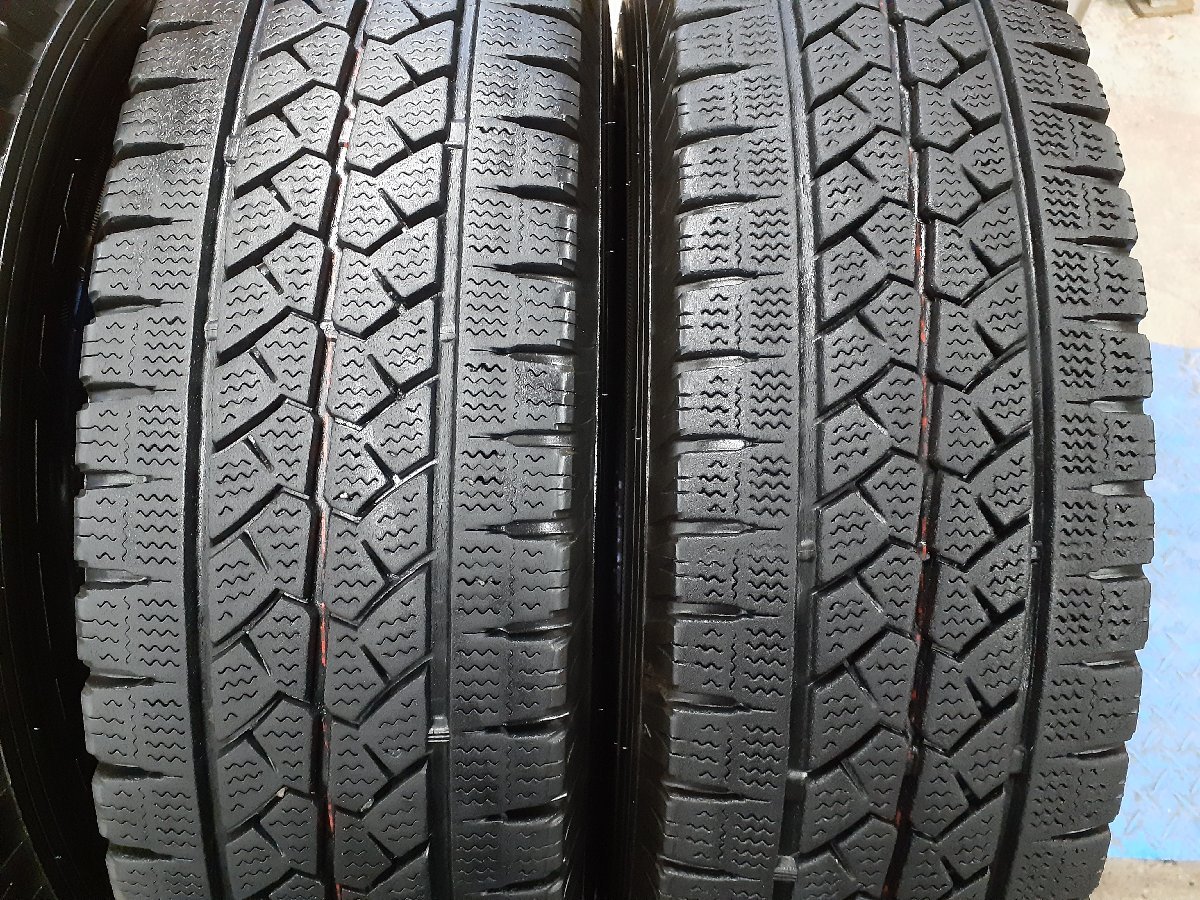 パF4465■195/80R15 107/105L LT　4本価格　BRIDGESTONE BLIZZAK VL1　送料無料 冬 ’21年 ハイエース キャラバン NV350 ボンゴ_画像3