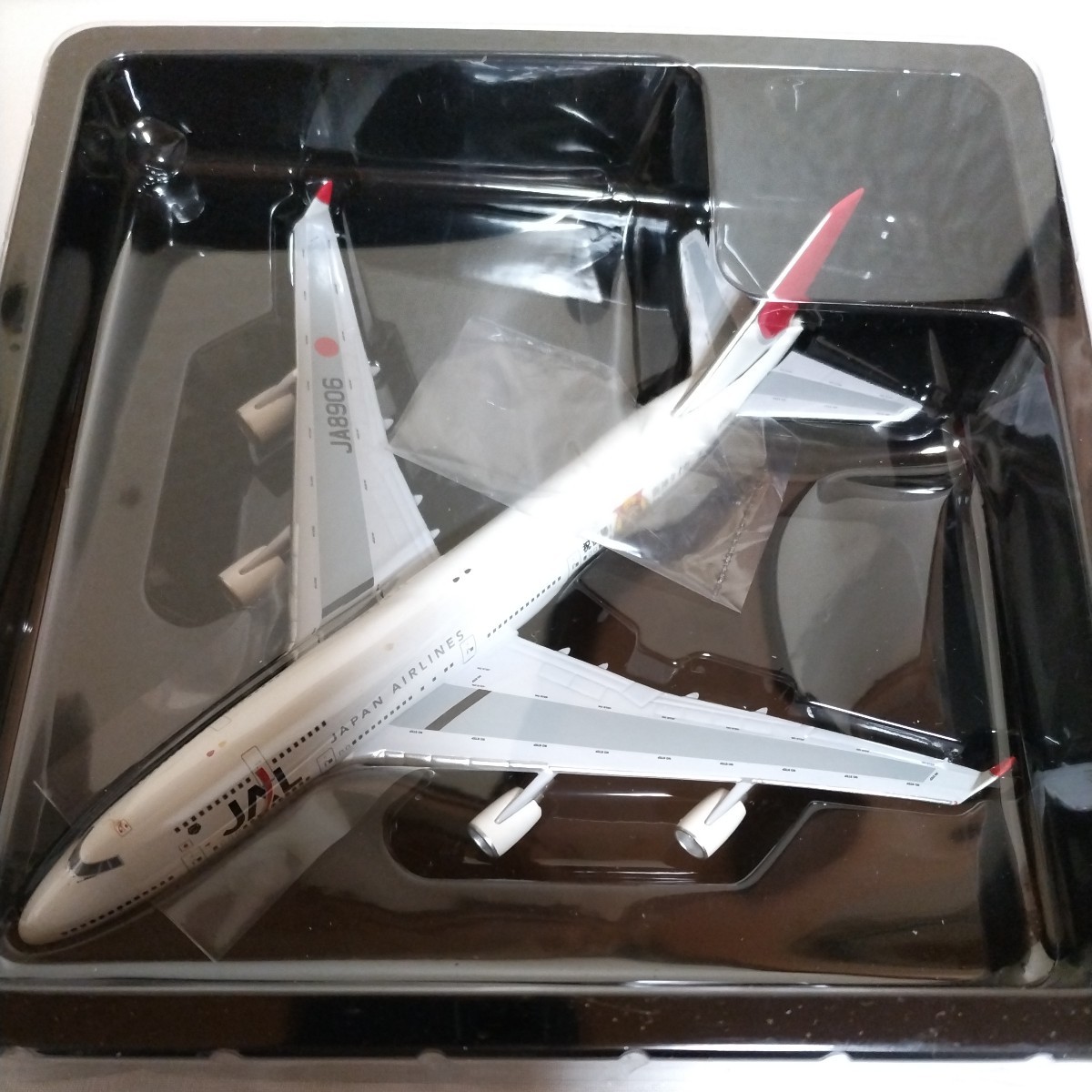 阪神タイガース2003年優勝記念x日本航空JAL B747-400 1/400 模型　_画像4
