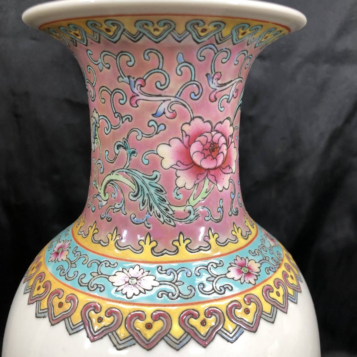 景徳鎮 中国 乾隆年製 楼閣山水図 花瓶 色絵 粉彩 花壺 茶器 花入 中国美術 菊E_画像2