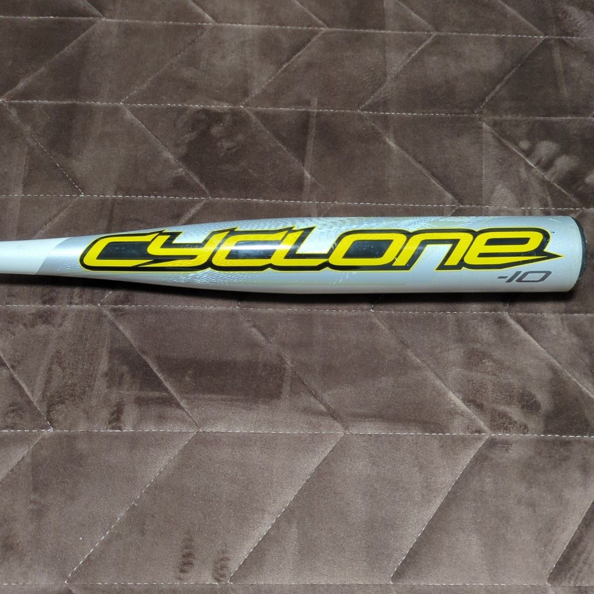 EASTON　cyclone 31in 21OZ　少年野球バット