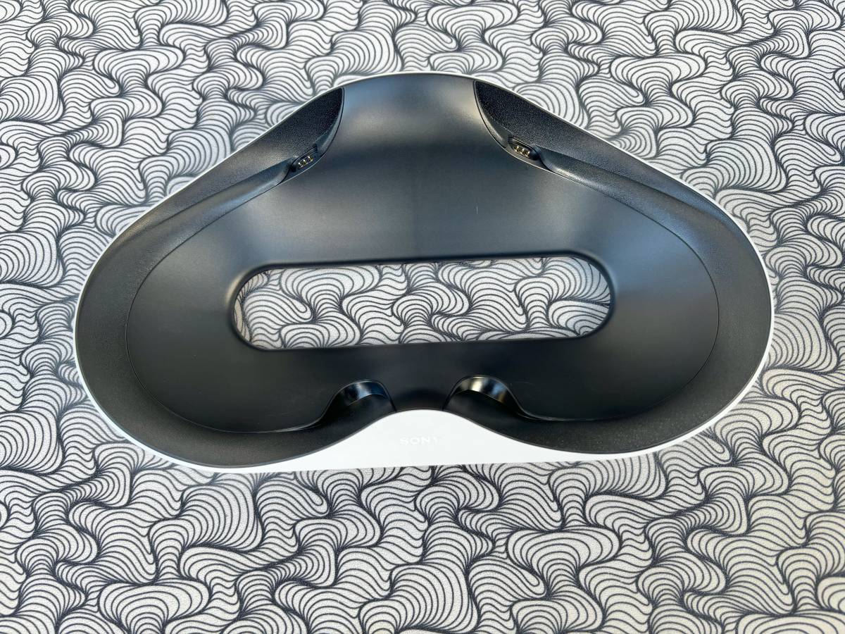 PlayStation VR2 & コントローラー充電スタンド & 収納バッグ_画像7