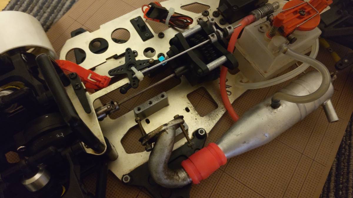 京商 スーパー10 FW03 COMPETITIONシャシー ちょこっと 京商 スーパー10 FW03 COMPETITIONシャシー ちょこっと