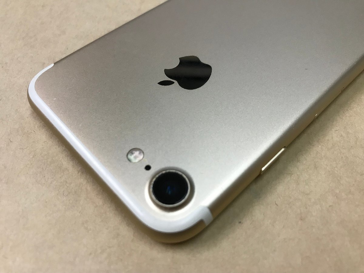 ●中古● iPhone7 32GB ゴールド SIMフリー MNCG2J/A A1779 Apple アイフォンの画像7