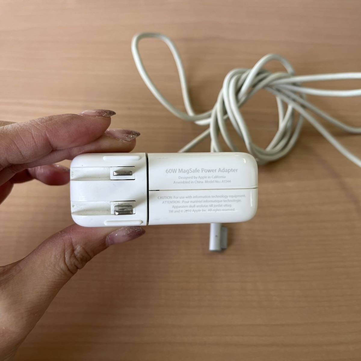 純正品 Apple MacBook Pro用 60W ACアダプタ MagSafe L型 A1344 動作未確認　充電器　Y_画像5