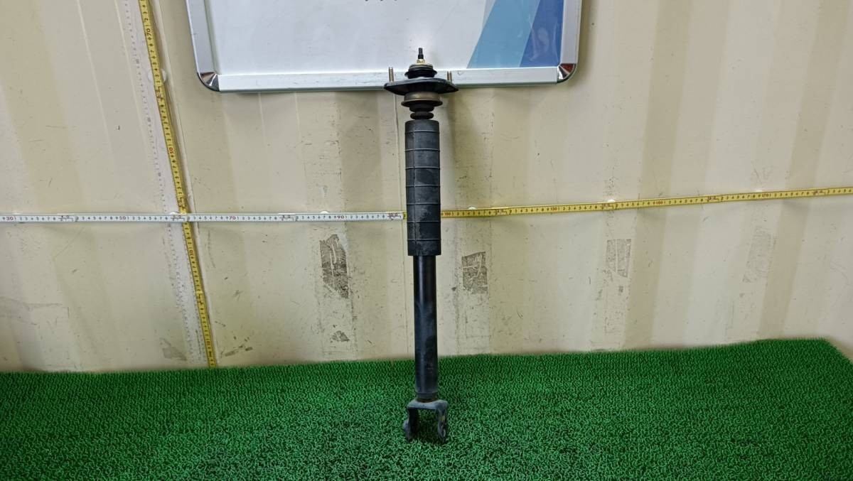  Nissan Cedric / Gloria MY34 2002 year rear shock absorber shipping size [2L] NSP24571*