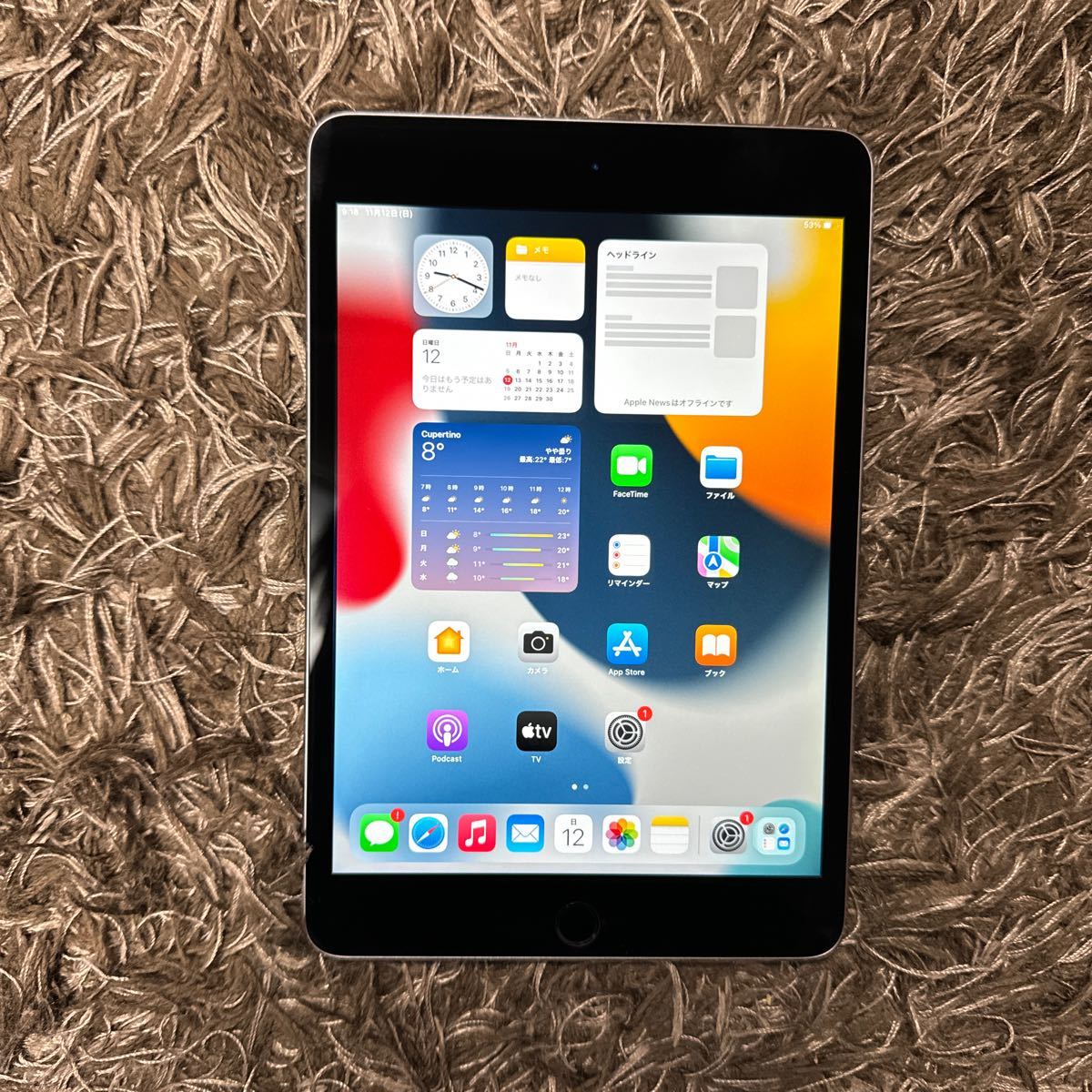 美品 iPad mini4 Wi-Fiモデル シルバー 64GB_画像1