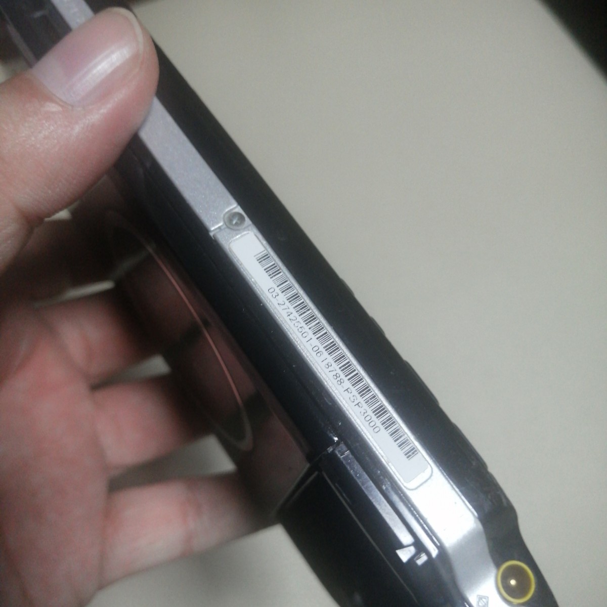 SONY PSP-3000 本体 バージョン6.60 ブラック 初期化 通電確認 メモリースティック 4GB 裏蓋なし バッテリーパックなし ネコポス 税なし_画像9