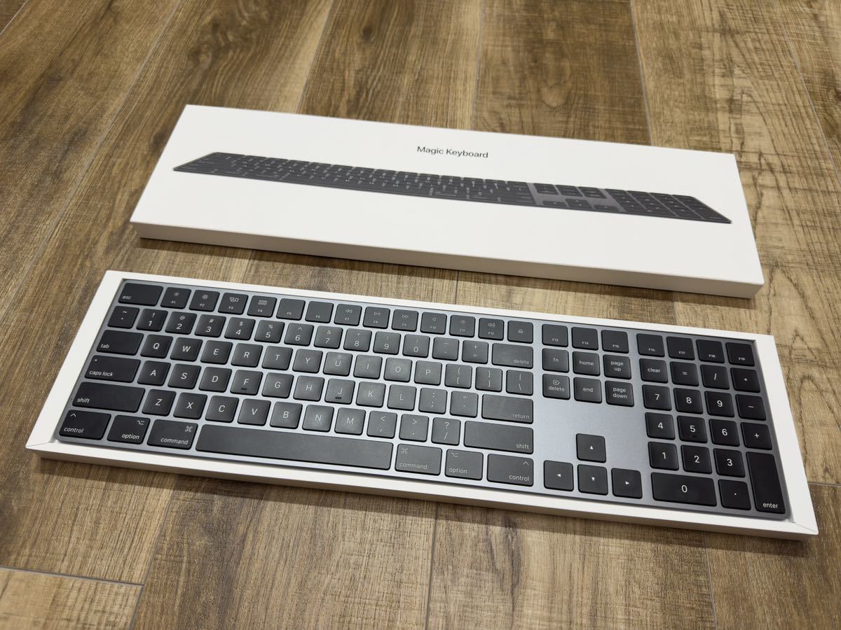 Apple Magic Keyboard テンキー付き 英語（US） MRMH2LL/A（スペースグレイ）_画像4